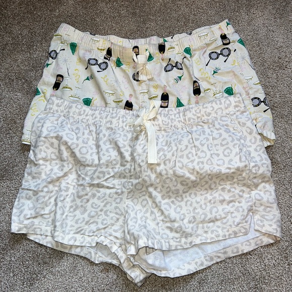Old Navy Other - Flannel sleep short bundle